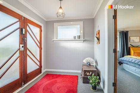 Photo of property in 92 Easther Crescent, Kew, Dunedin, 9012