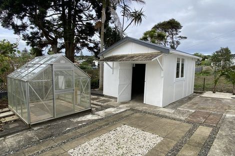 Photo of property in 1/43 Eastglen Road, Glen Eden, Auckland, 0602