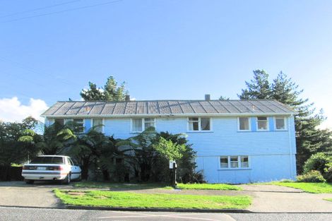 Photo of property in 44- 46 Sievers Grove, Cannons Creek, Porirua, 5024