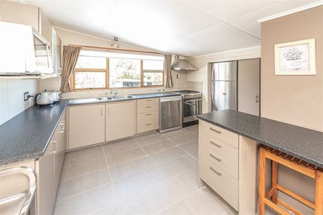 Photo of property in 135 Weraroa Road, Waverley, 4510