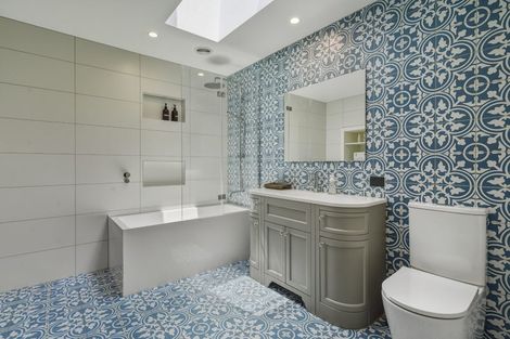 Photo of property in 24 Queen Street, Brighton, Dunedin, 9035