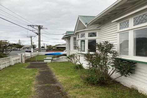 Photo of property in 88 Freyberg Street, Lyall Bay, Wellington, 6022