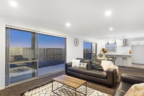 Photo of property in 17 Monaro Place, Papamoa, 3118