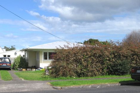 Photo of property in 68 Taikata Road, Te Atatu Peninsula, Auckland, 0610