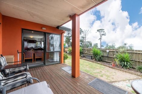 Photo of property in 21 Samara Place, Clendon Park, Auckland, 2103