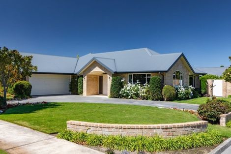 Photo of property in 12 Richard Seddon Drive, Northwood, Christchurch, 8051