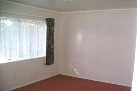 Photo of property in 2 Framalda Place, Conifer Grove, Takanini, 2112