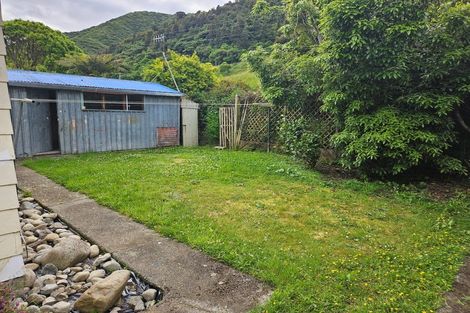 Photo of property in 51f1- Hartford Crescent, Totara Park, Upper Hutt, 5018