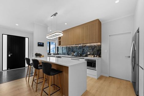 Photo of property in 12 Dolcetto Place, Pokeno, 2402