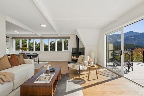 Photo of property in 696 Peninsula Road, Kelvin Heights, Queenstown, 9300