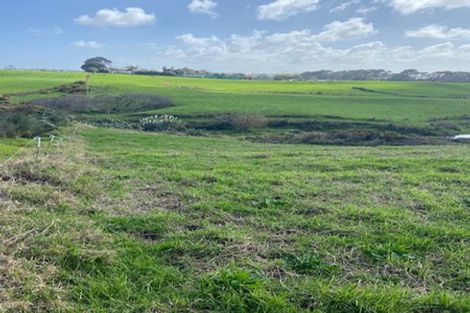 Photo of property in 84 Kaihau Road, Karioitahi, Waiuku, 2683