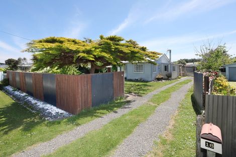 Photo of property in 16 Punga Street, Tangimoana, 4822