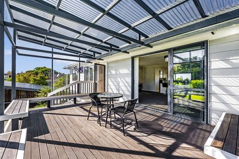 Photo of property in 3 Rehia Road, Massey, Auckland, 0614