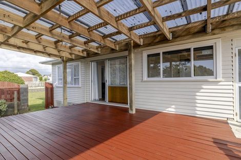 Photo of property in 55 Banks Street, Marfell, New Plymouth, 4310