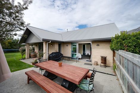 Photo of property in 8 Herries Lane, Lake Hayes, Queenstown, 9304