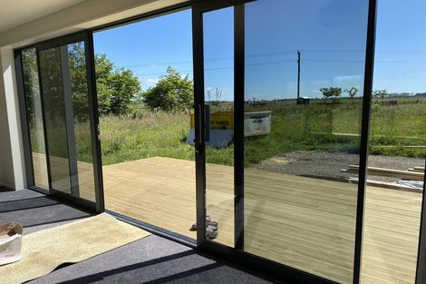 Photo of property in 121 Waikawa Beach Road, Manakau, Levin, 5573