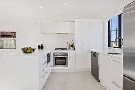 Photo of property in 22 Haddington Drive, Flat Bush, Auckland, 2019