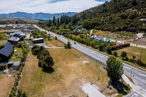 Photo of property in 2 Mount Linton Avenue, Wanaka, 9305