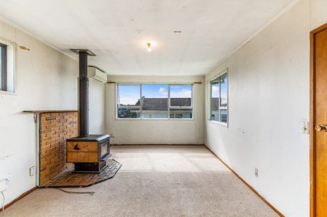 Photo of property in 19 Doone Place, Massey, Auckland, 0614