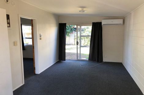 Photo of property in 2/21a Landscape Road, Papatoetoe, Auckland, 2025