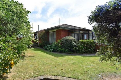 Photo of property in 6 Florance Place, Parklands, Christchurch, 8083