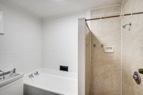 Photo of property in 24 Windsor Terrace, Taradale, Napier, 4112