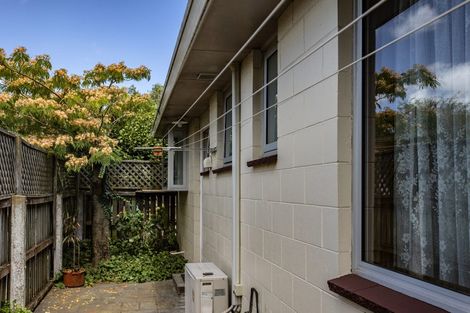 Photo of property in 2/12 Oxley Avenue, St Albans, Christchurch, 8014