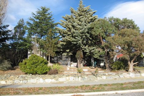 Photo of property in 8 Molyneux Avenue, Cromwell, 9310