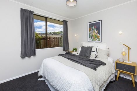 Photo of property in 21f1- Roband Crescent, Brown Owl, Upper Hutt, 5018