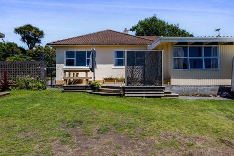 Photo of property in 205 South Road, Spotswood, New Plymouth, 4310