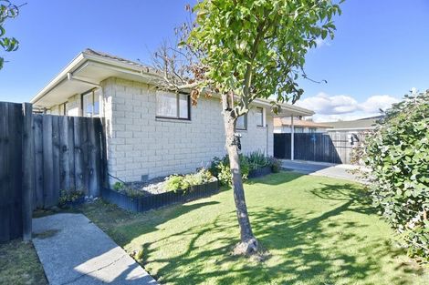 Photo of property in 17 Castile Place, Belfast, Christchurch, 8051