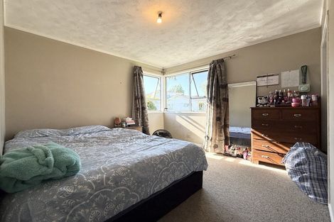 Photo of property in 31 Preston Avenue, Henderson, Auckland, 0610