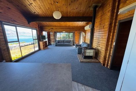 Photo of property in 11 Earnslaw Terrace, Queenstown, 9300