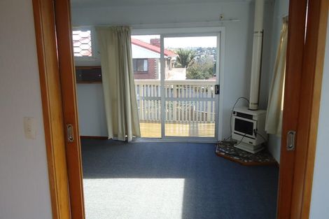 Photo of property in 3 Tye Road, Hillcrest, Auckland, 0627