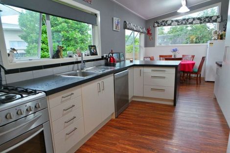 Photo of property in 6 Windsor Place, Levin, 5510