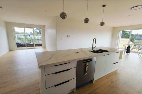 Photo of property in 22 Bela Vista Boulevard, Swanson, Auckland, 0614