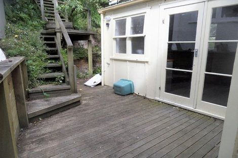 Photo of property in 56 Mortimer Terrace, Brooklyn, Wellington, 6021