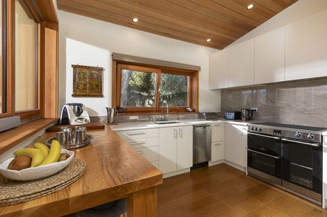 Photo of property in 337 Beacon Point Road, Wanaka, 9305
