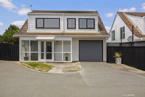 Photo of property in 14a Lyall Parade, Lyall Bay, Wellington, 6022