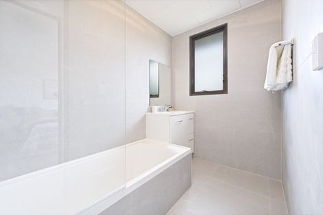 Photo of property in 11 Starforth Place, Henderson, Auckland, 0612