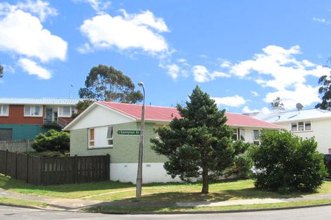 Photo of property in 17 Speargrass Grove, Timberlea, Upper Hutt, 5018