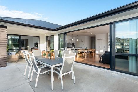 Photo of property in 122 Oteki Park Drive, Welcome Bay, Tauranga, 3112