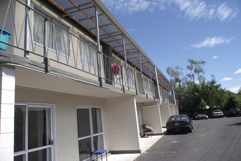 Photo of property in 8/3 Tralee Place, Hillcrest, Hamilton, 3216