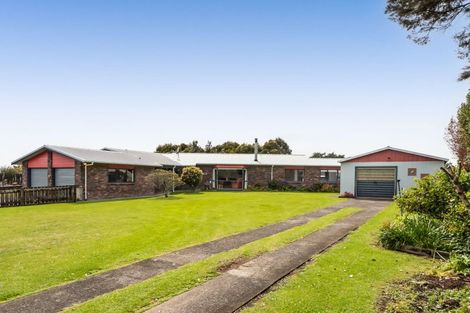 Photo of property in 16 Hussey Street, Oakura, 4314