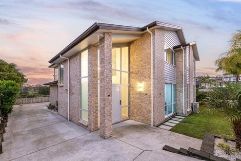 Photo of property in 18 Irongate Avenue, Ranui, Auckland, 0612