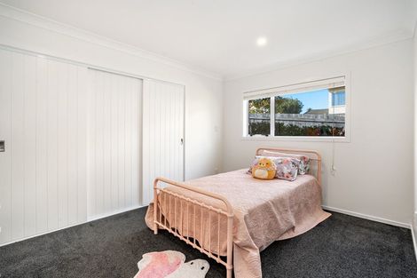Photo of property in 21 Tasman Close, Aotea, Porirua, 5024