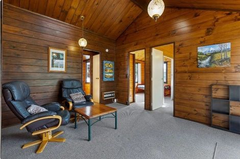 Photo of property in 19 Nikau Street, Inglewood, 4330