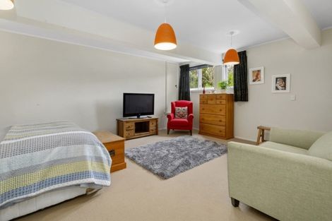 Photo of property in 76 Redwood Avenue, Tawa, Wellington, 5028