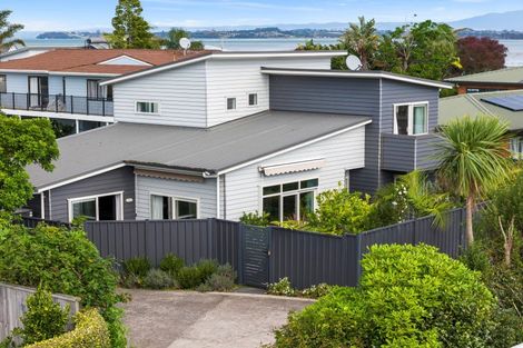 Photo of property in 35 Waione Avenue, Athenree, Waihi Beach, 3177