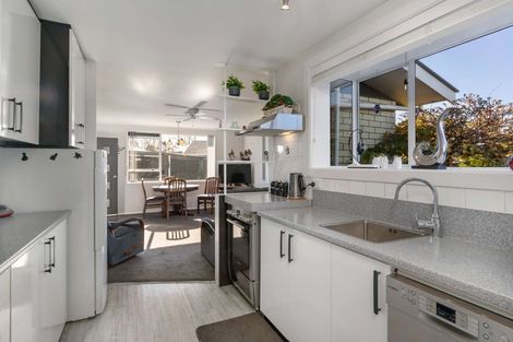 Photo of property in 26 Royal Park Drive, Parklands, Christchurch, 8083